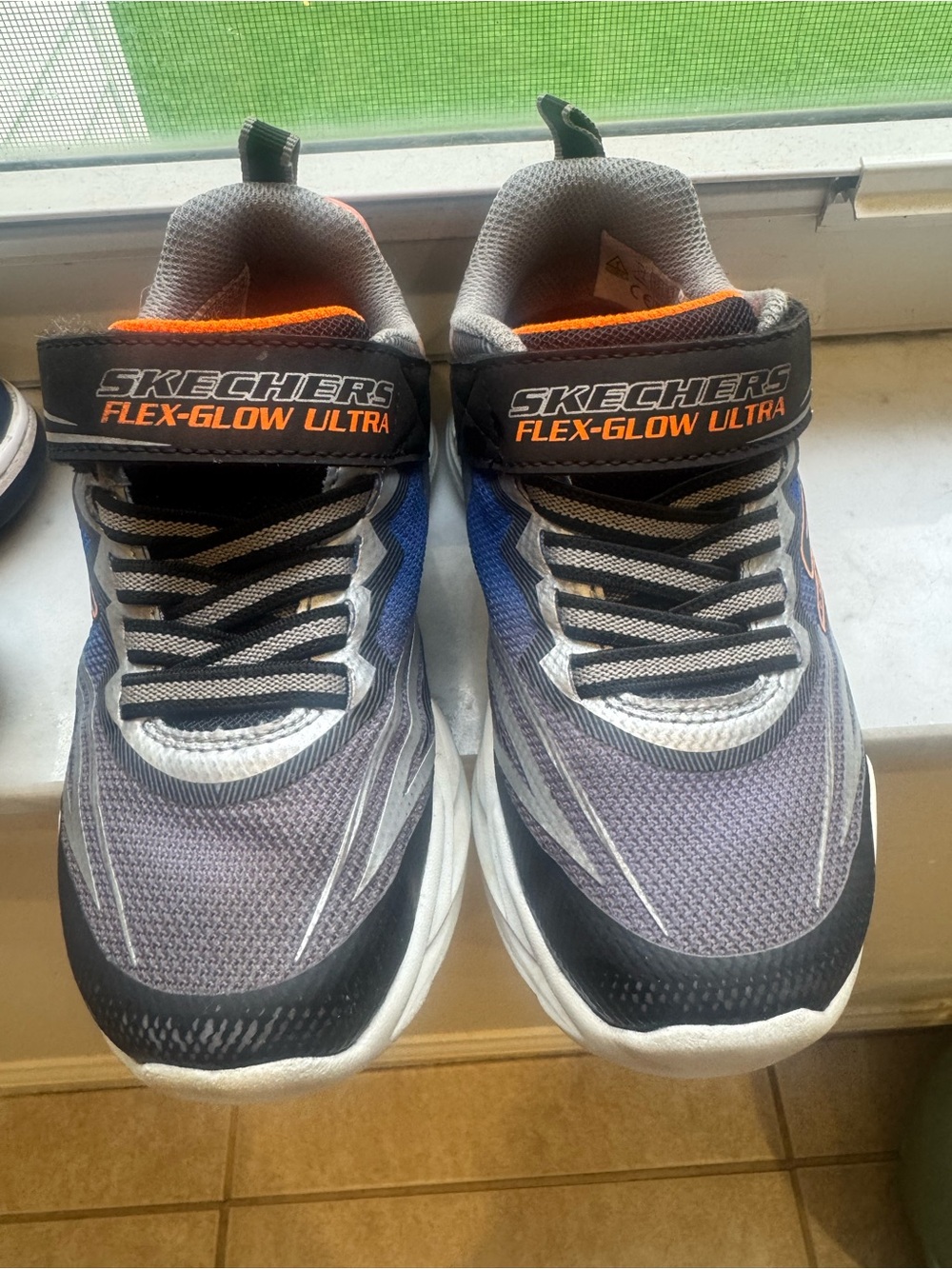 Skechers Flex-Glow Ultra Kids' Sneakers in Gray, Blue & Orange. Light up